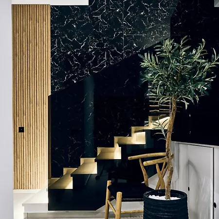 Grande Madonna Luxury Boutique *