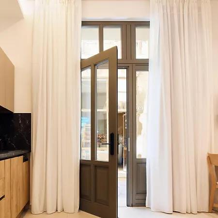 Grande Madonna Luxury Boutique מלון דירות